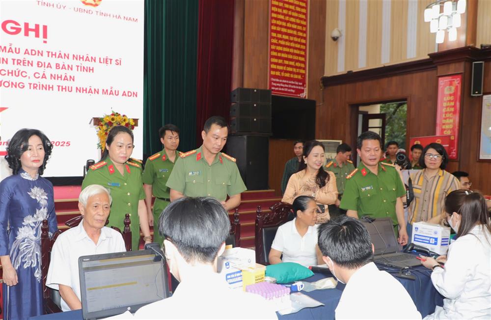 30 thân nhân liệt sĩ sẽ được tiến hành thu mẫu ngay sau Hội nghị.