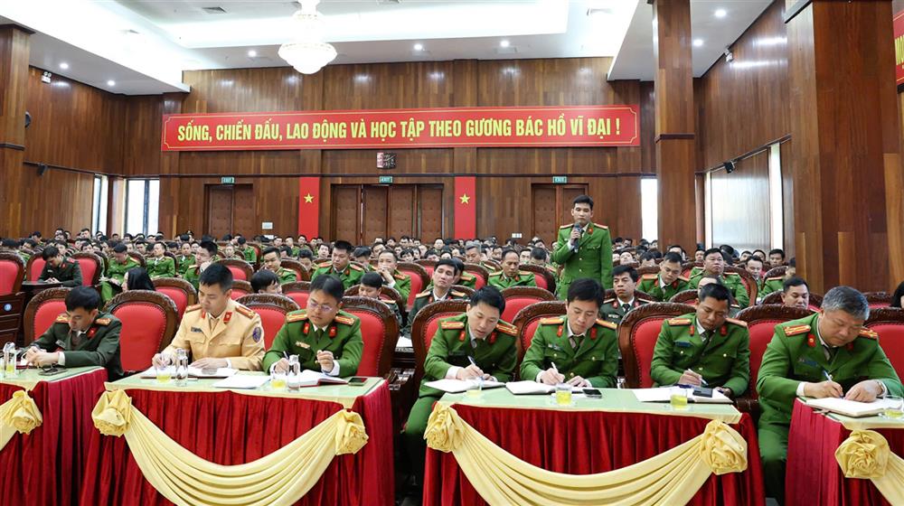 Trưởng Công an cấp xã nêu kiến nghị về những khó khăn, vướng mắc trong hoạt động điều tra.