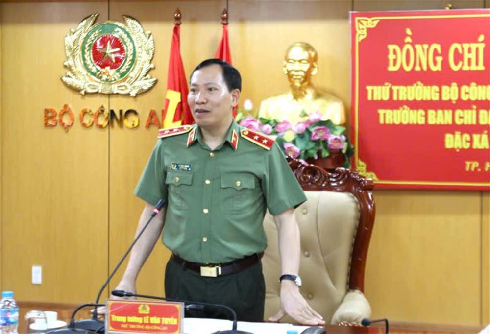 Thứ trưởng Lê Văn Tuyến phát biểu chỉ đạo tại buổi kiểm tra.