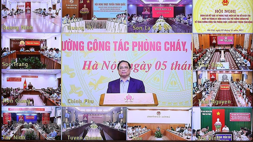 Hội nghị kết nối trực tuyến với 63 điểm cầu UBND các tỉnh, thành phố và hơn 700 điểm cầu tại UBND các quận, huyện trong cả nước.