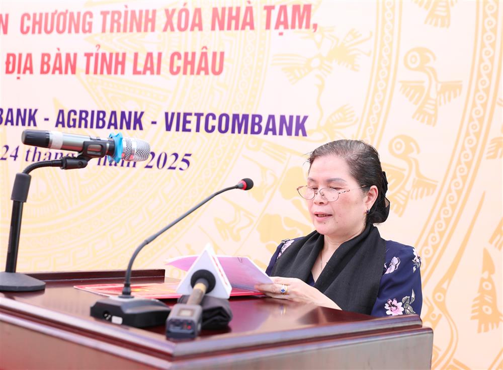 Đồng chí Giàng Páo Mỷ, Ủy viên Ban Chấp hành Trung ương Đảng, Bí thư Tỉnh ủy, Chủ tịch HĐND tỉnh Lai Châu phát biểu tại buổi lễ.