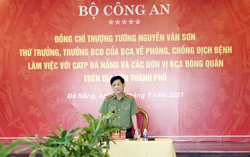 Thứ trưởng Nguyễn Văn Sơn biểu dương Công an TP Đà Nẵng trong công tác chống dịch COVID-19.