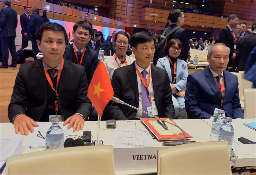 Thứ trưởng Nguyễn Duy Ngọc và các thành viên Đại biểu cấp cao Việt Nam dự phiên họp của Đại hội đồng Interpol.