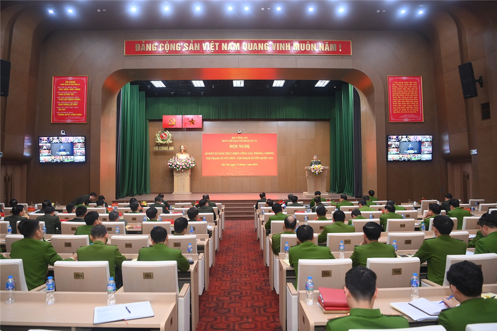 Toàn cảnh Hội nghị.