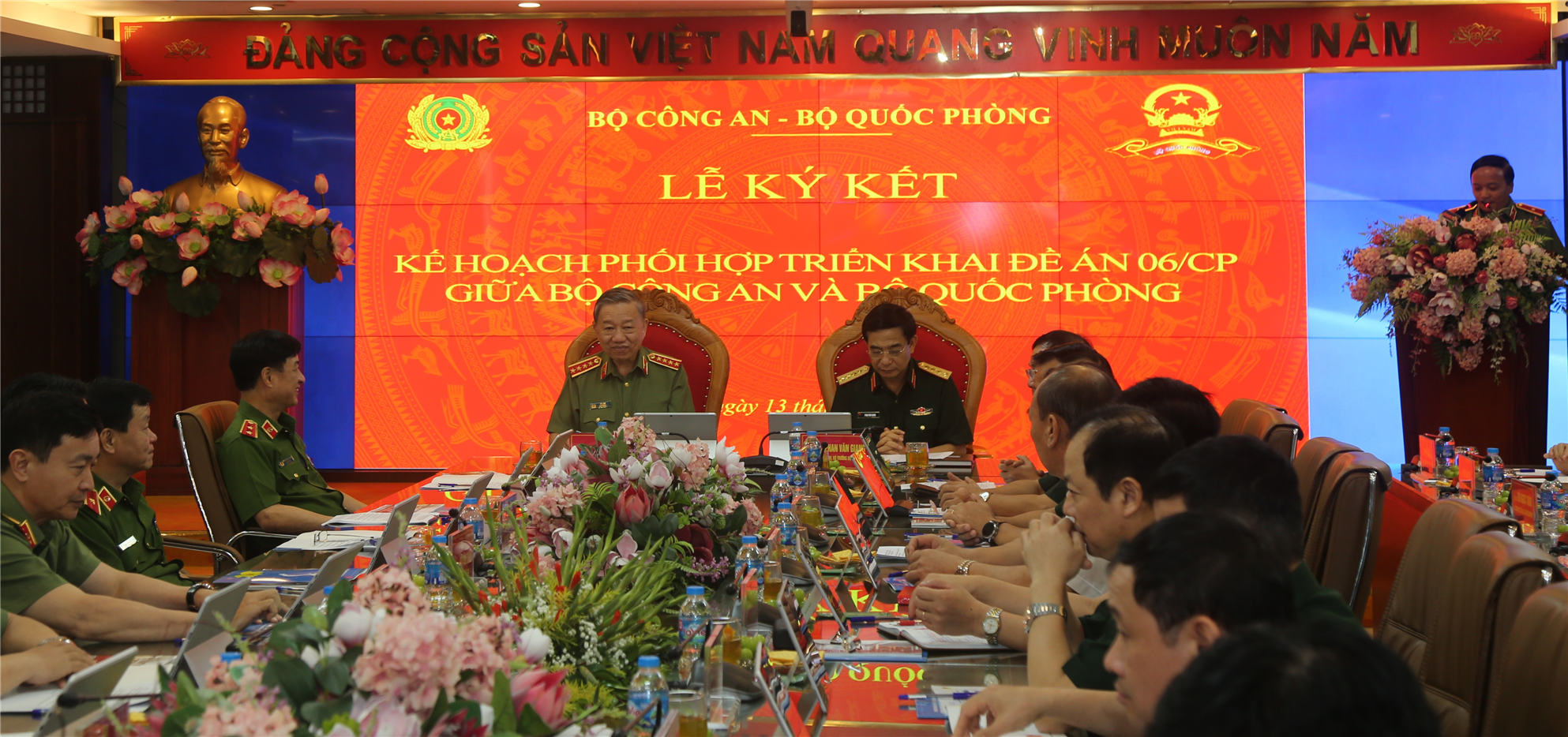 Đại tướng Tô Lâm và Đại tướng Phan Văn Giang đồng chủ trì Lễ ký kết.