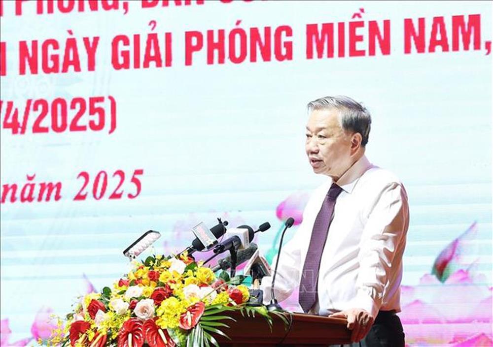 Tổng Bí thư Tô Lâm nêu rõ, nhìn lại chặng đường 50 năm qua, chúng ta càng thêm tự hào, trân trọng những chiến công, thành tích đã đạt được của các thế hệ đi trước.