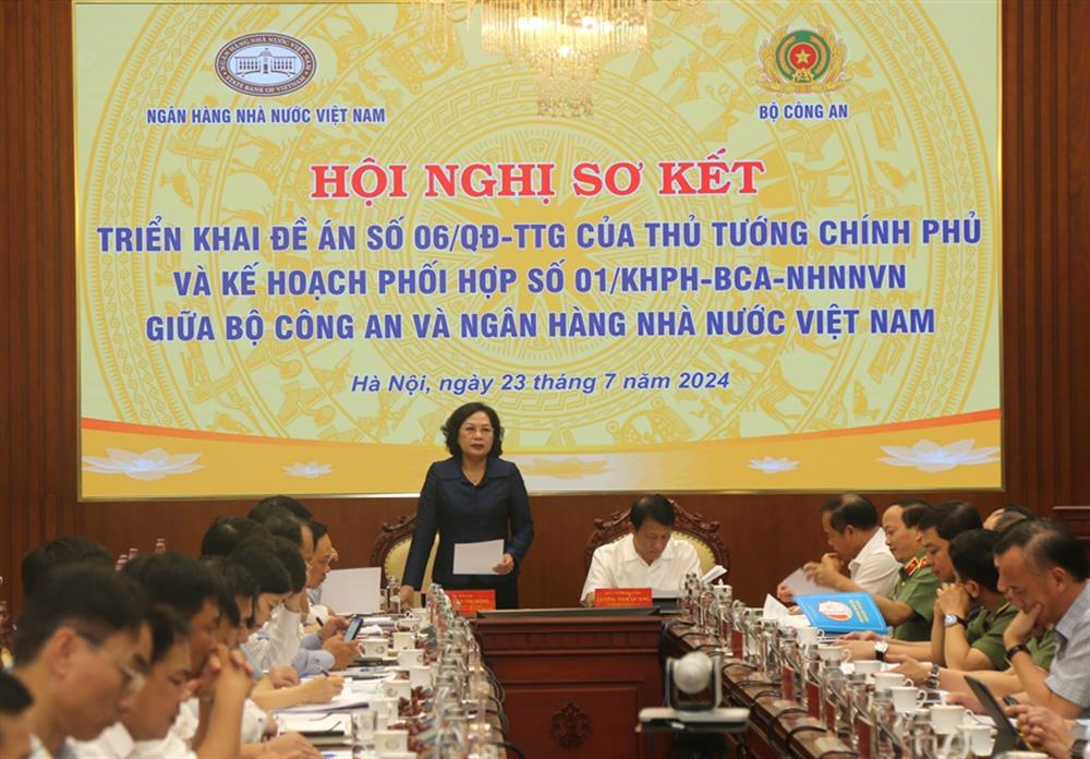 Thống đốc Ngân hàng nhà nước Nguyễn Thị Hồng phát biểu khai mạc Hội nghị.
