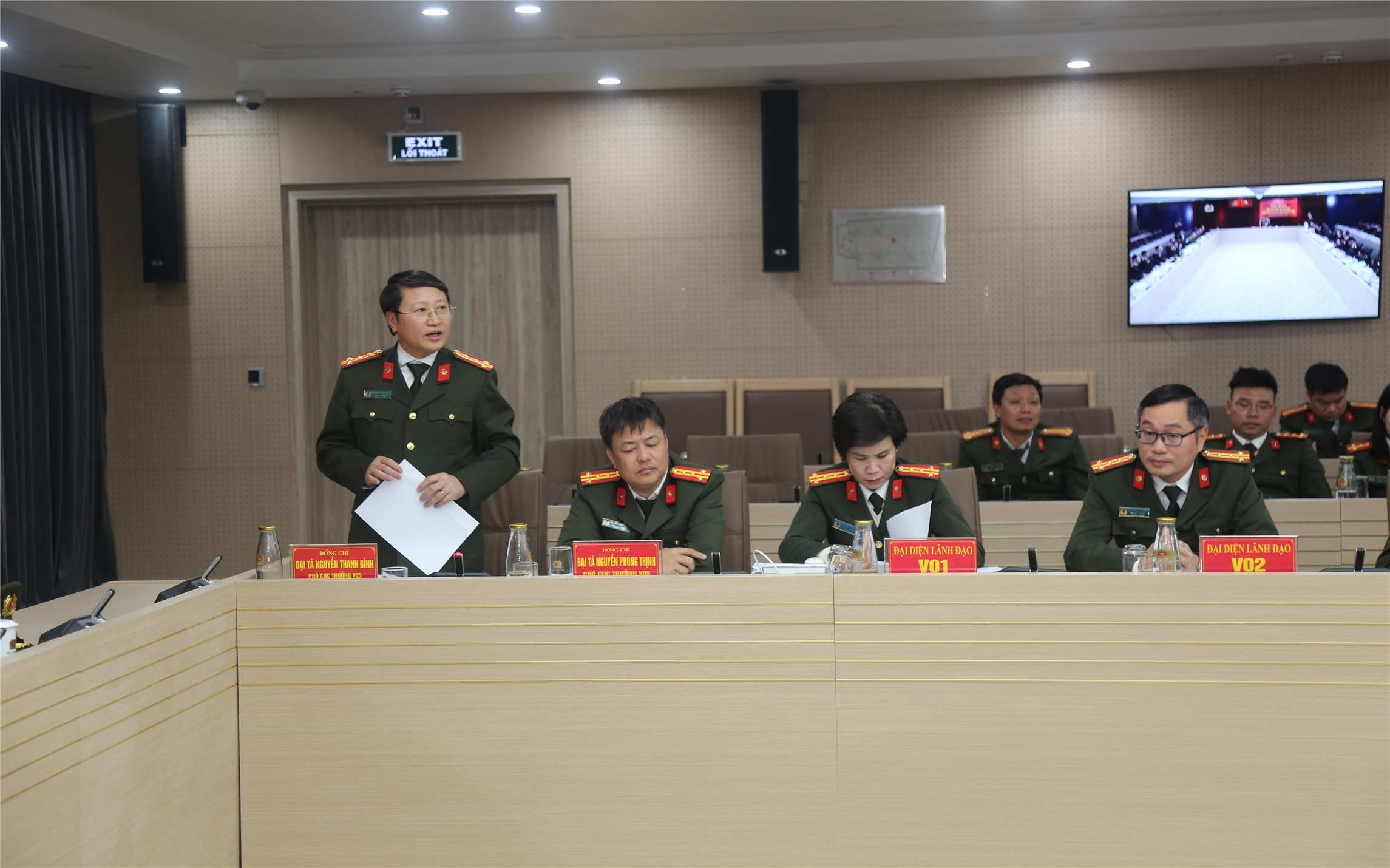 Đồng chí Đại tá Nguyễn Thanh Bình, Phó Cục trưởng Cục Xây dựng phong trào bảo vệ ANTQ điều hành Thảo luận tại Hội nghị.