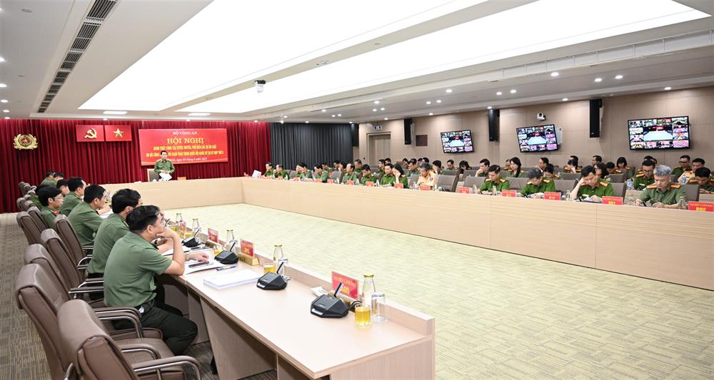 Toàn cảnh Hội nghị.