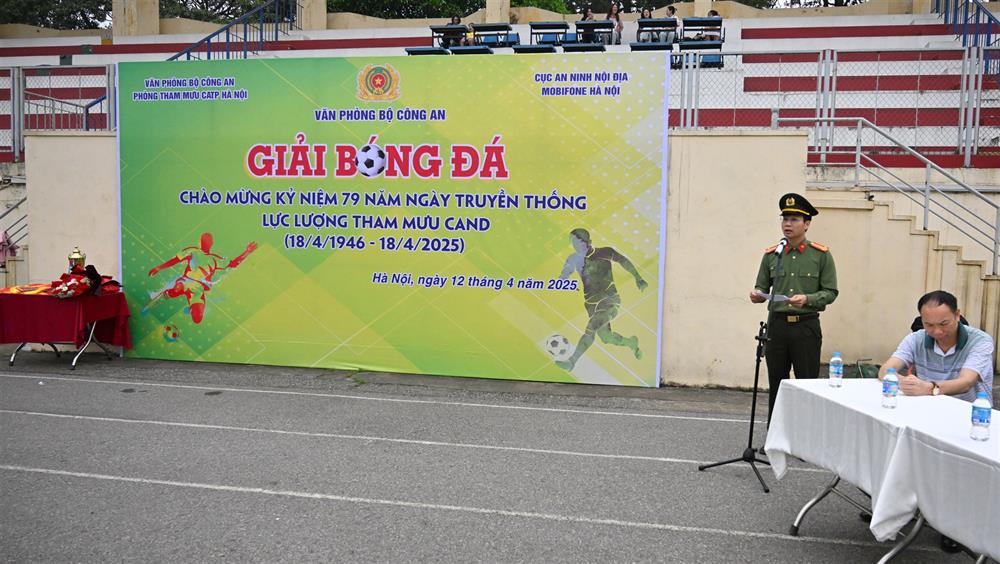 Thượng tá Phạm Hữu Phúc, Phó Chánh Văn phòng Bộ Công an phát biểu khai mạc Giải đấu.