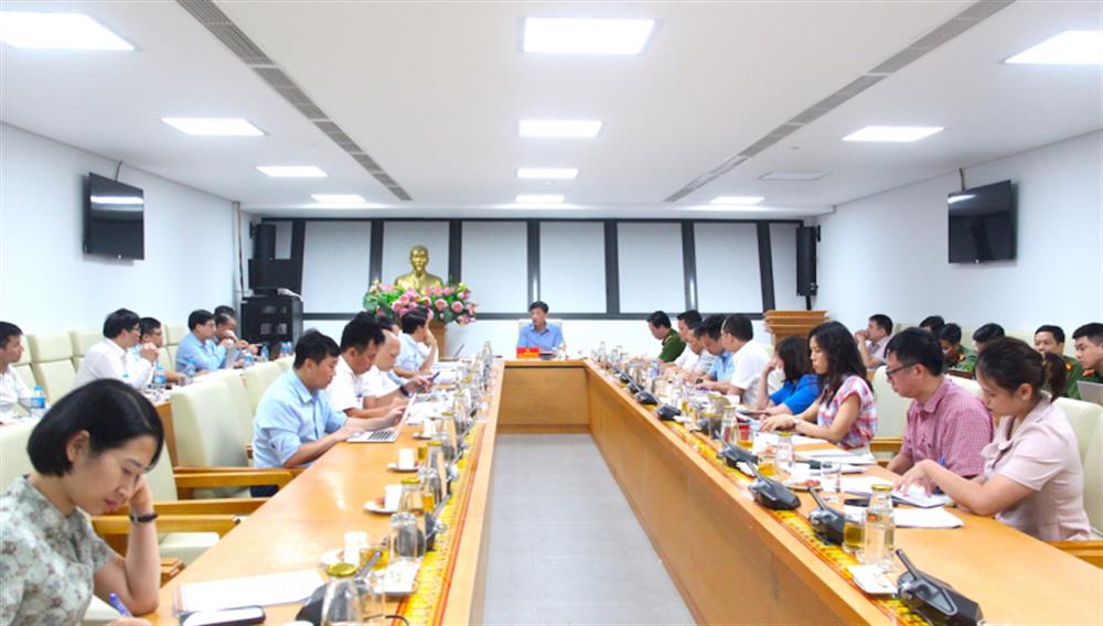 Toàn cảnh cuộc họp.