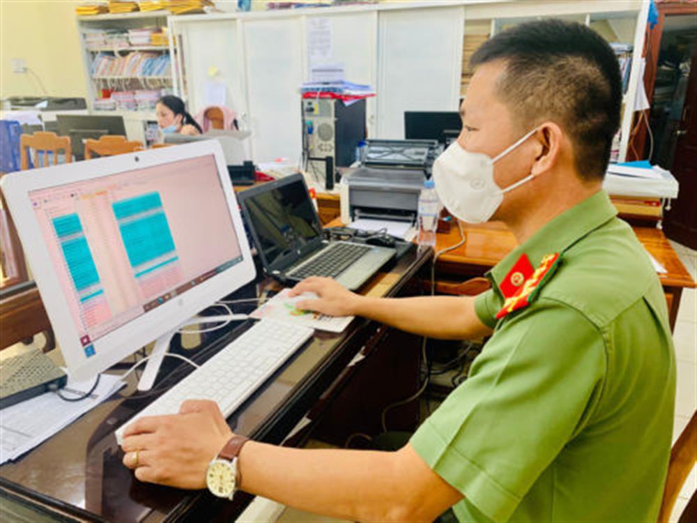 Công an tỉnh Kon Tum rà quét hệ thống mạng máy tính.